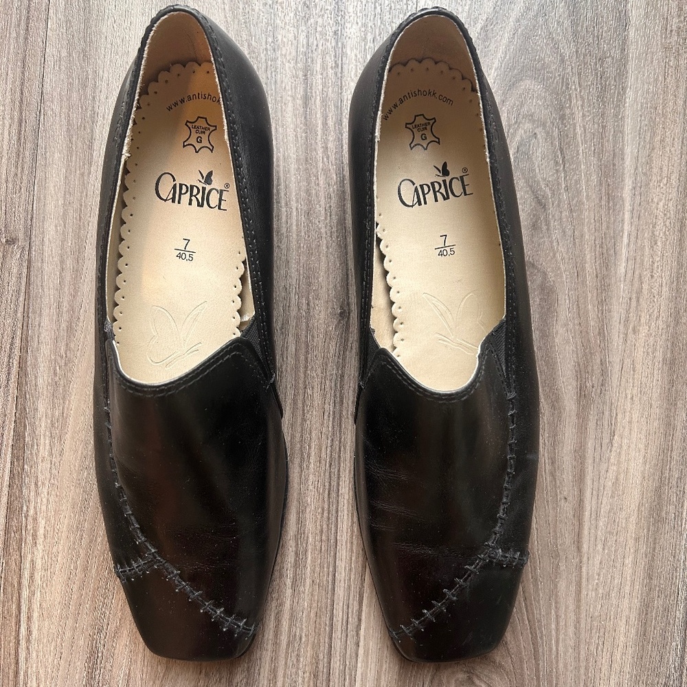 Black Caprice leather loafers US 9.5